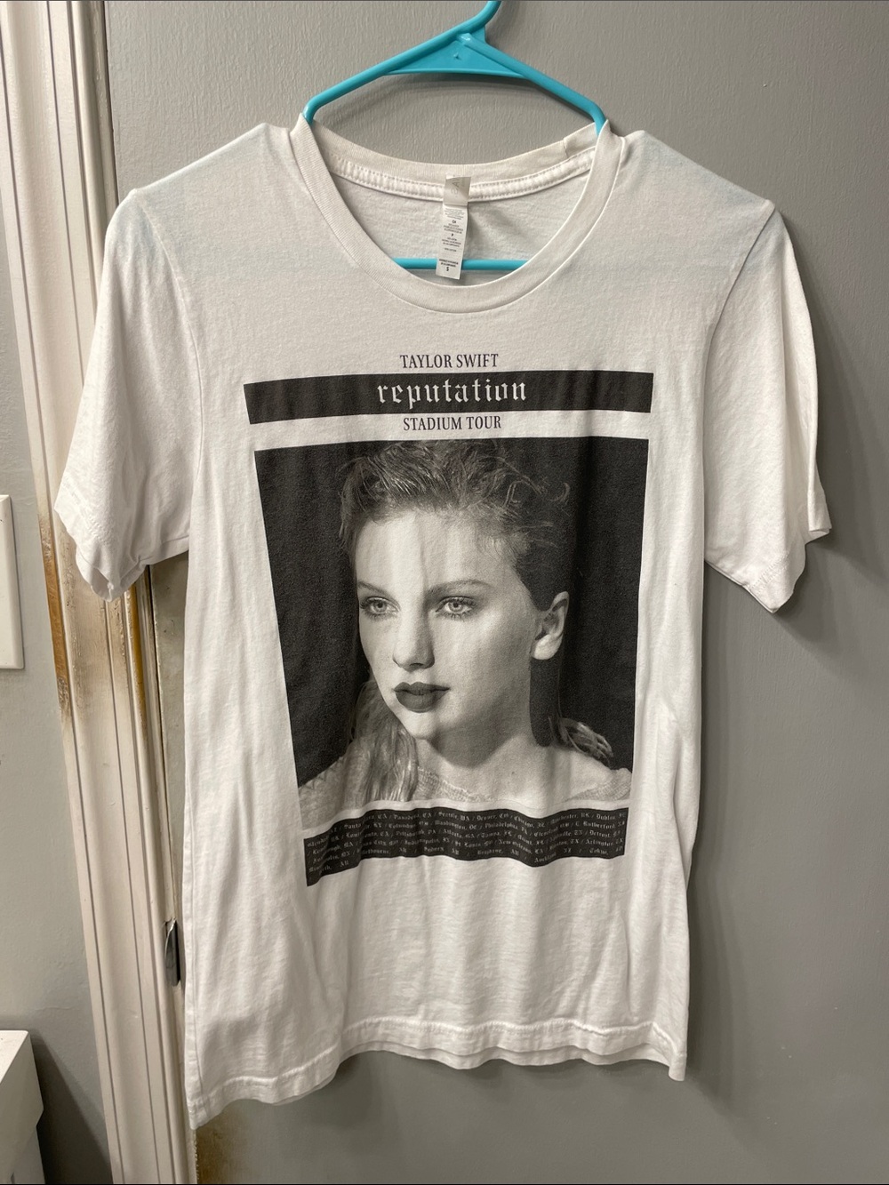 Taylor Swift reputation Stadium Tour T-shirt
